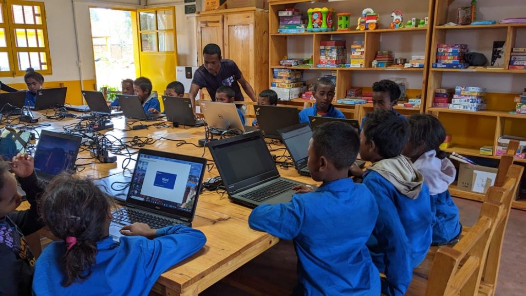 Formation des élèves à l'informatique
